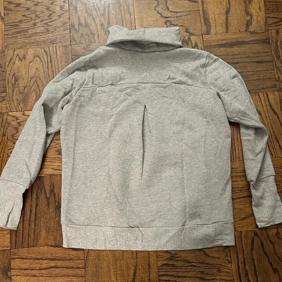 ALO Yoga Turtleneck Sweatshirt - Picture 4 of 4